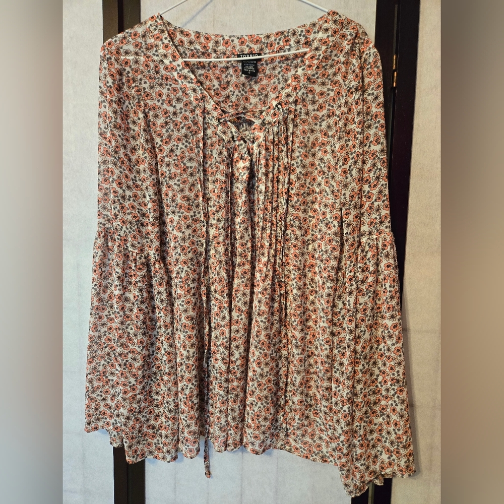 Torrid Floral Blouse in Pink Print Size 1